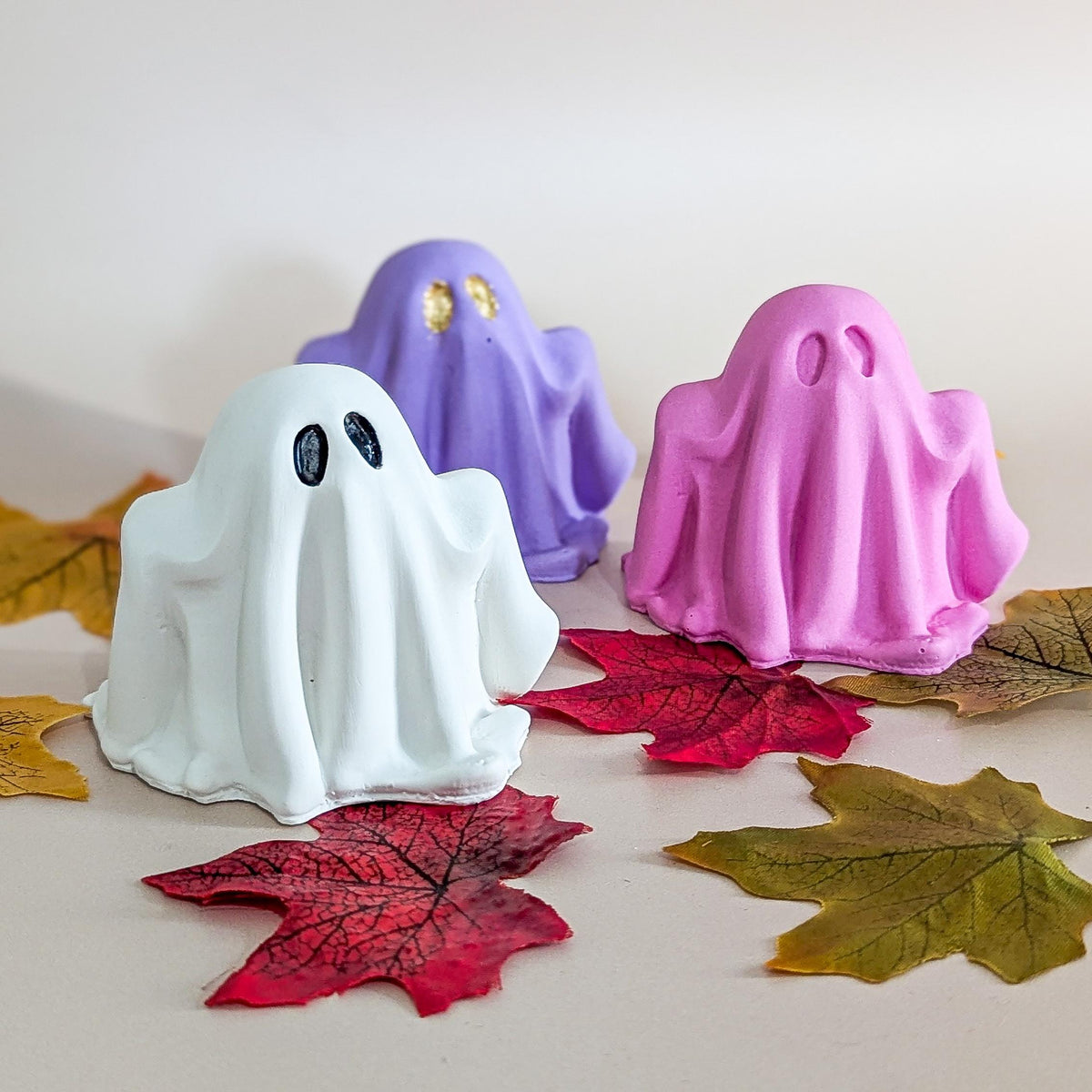 Ghost figurine for Haloween shelf decor, concrete style home decor autumn-0